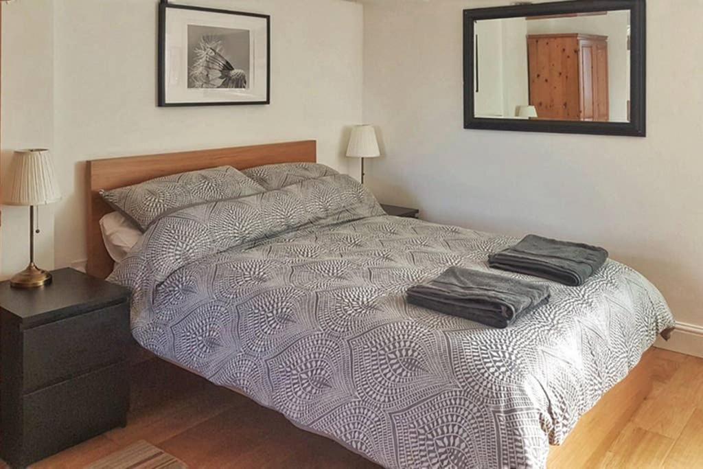 Modern Studio Apartment Near Town Centre Poole Exteriér fotografie